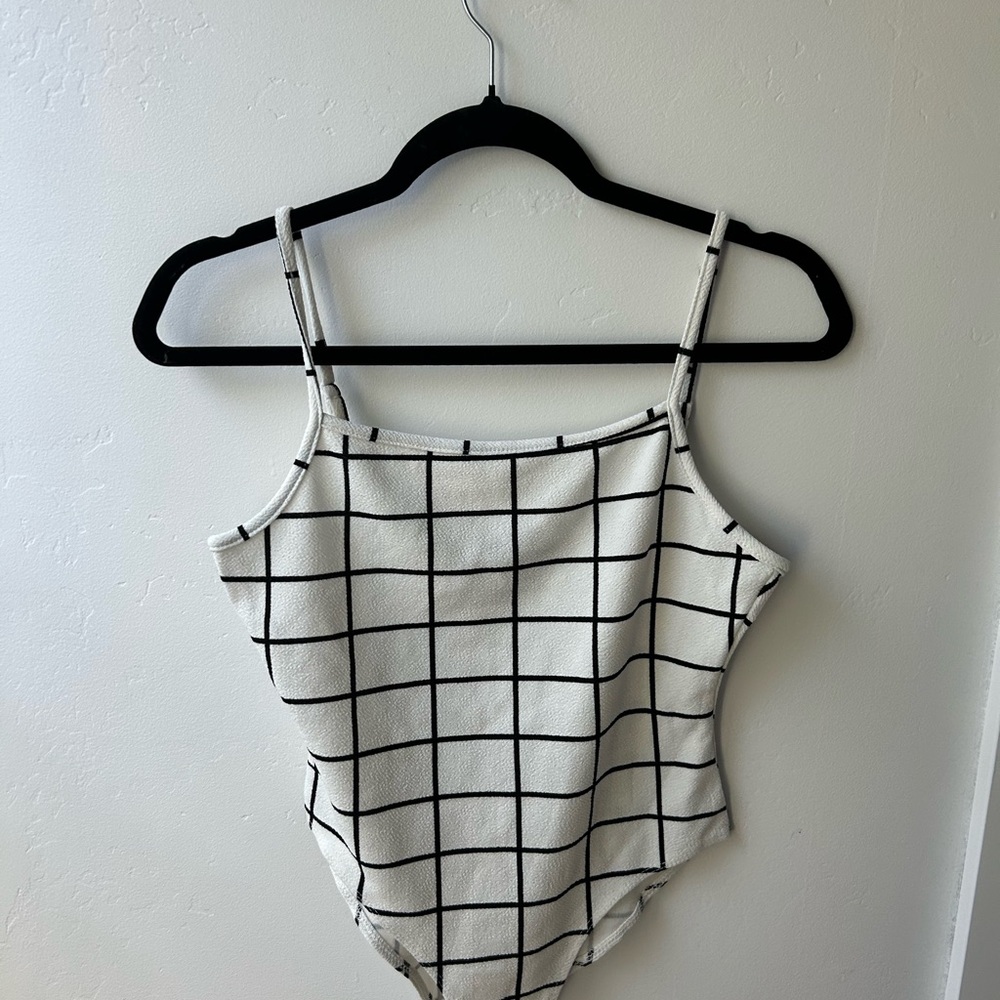 Grid Patterned White and Black Women's Top